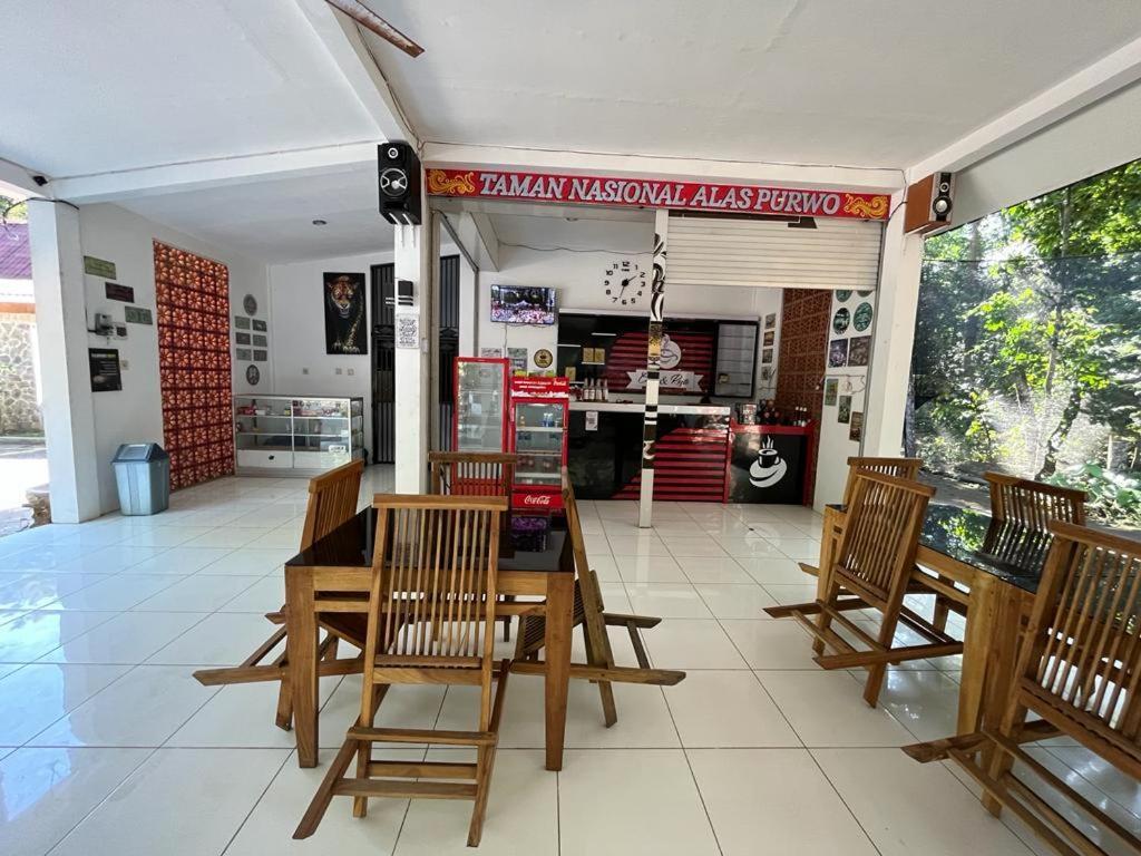Capital O 92612 Penginapan D'Alas Purwo & Beachnearpadang Savana Sadengan Banyuwangi  Exteriör bild