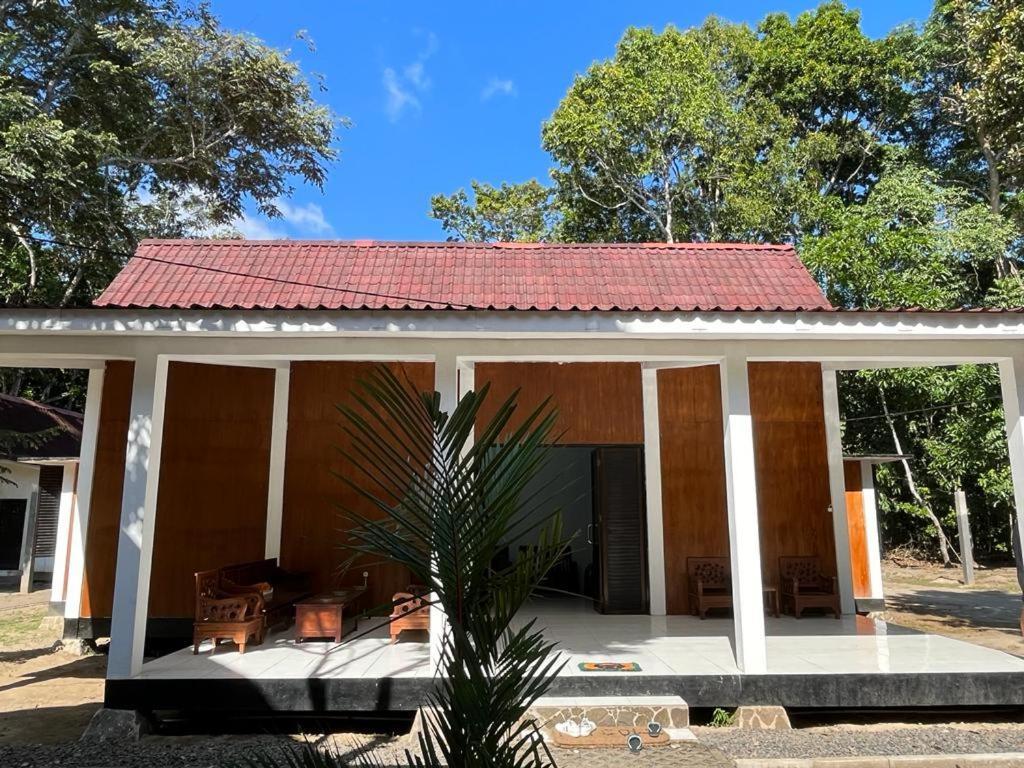 Capital O 92612 Penginapan D'Alas Purwo & Beachnearpadang Savana Sadengan Banyuwangi  Exteriör bild